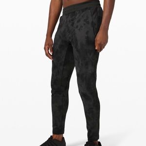 Lululemon Textured tech pant size M